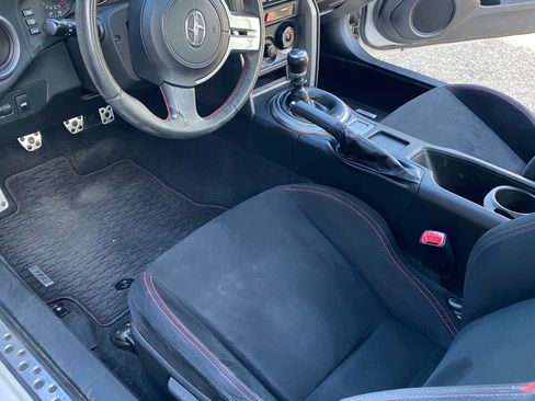 Used 2013 Scion FR-S RWD image 9