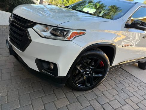 Used 2021 Chevrolet Traverse Premier w/ Redline Edition image 4