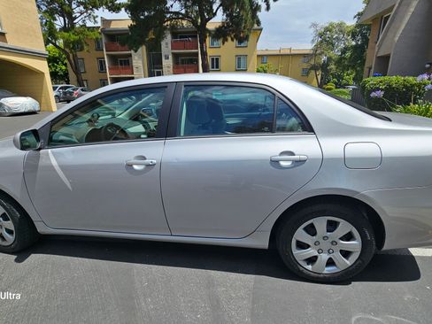 Used 2012 Toyota Corolla LE FWD image 16