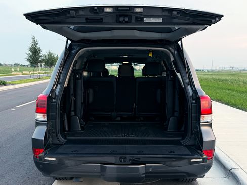 Used 2019 Toyota Land Cruiser AWD/4WD image 13