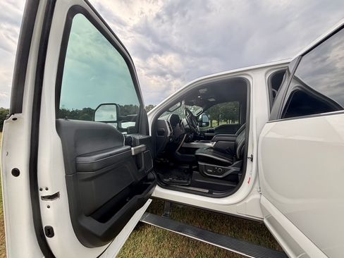 Used 2020 Ford F350 Platinum AWD/4WD image 11