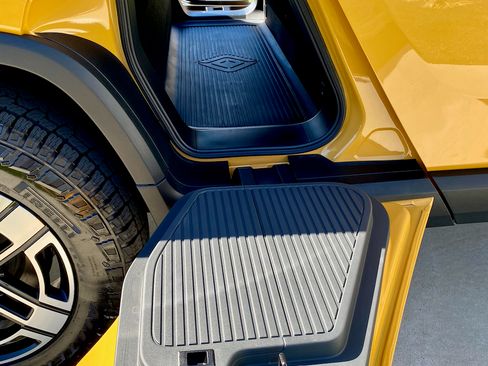Used 2022 Rivian R1T Launch Edition AWD/4WD image 10