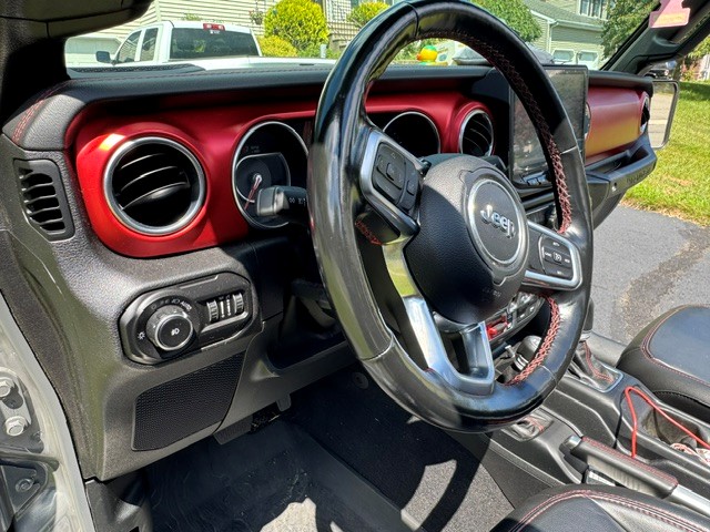 Used 2021 Jeep Wrangler Unlimited Rubicon w/ LED Lighting Group AWD/4WD image 6