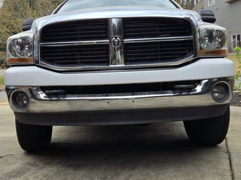 Used 2006 Dodge Ram 3500 Truck SLT image 4