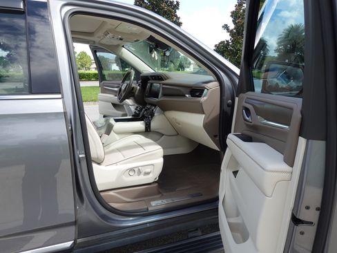 Used 2021 GMC Yukon Denali w/ Denali Ultimate Package AWD/4WD image 28