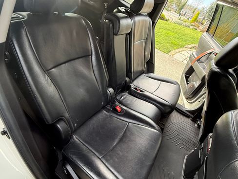 Used 2013 Toyota Highlander Limited image 4