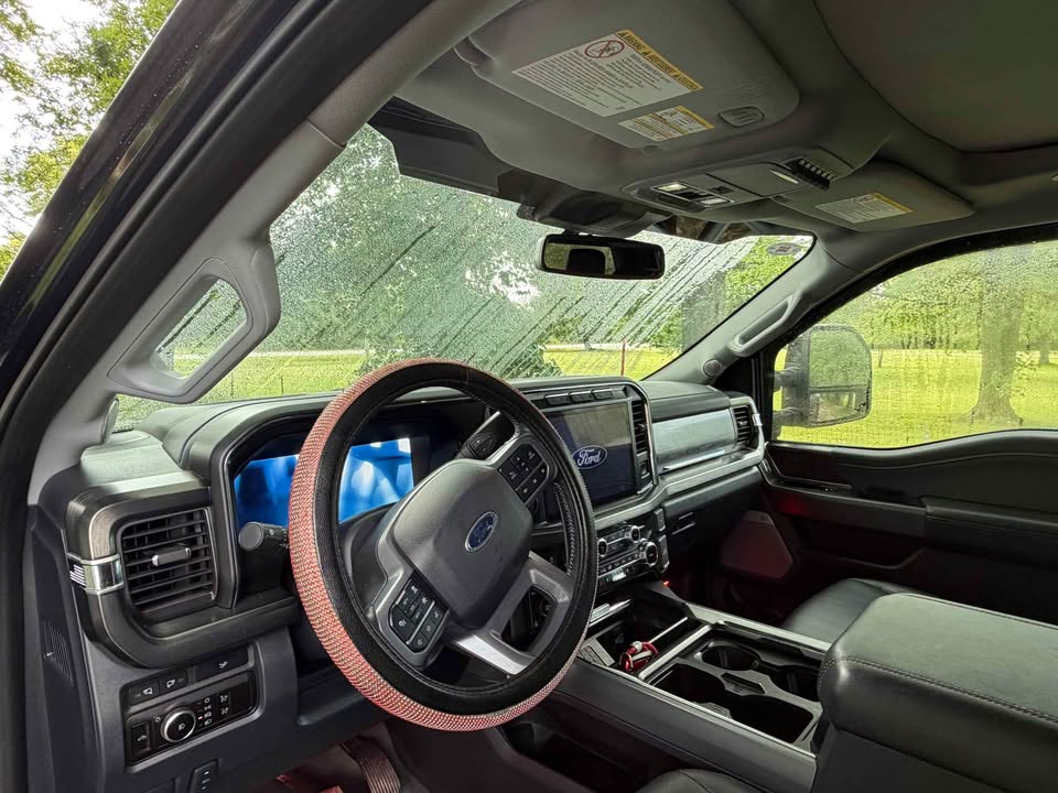 Used 2024 Ford F250 Lariat w/ Lariat Ultimate Package AWD/4WD image 9
