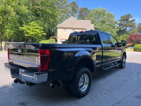 Used 2022 Ford F350 XLT AWD/4WD image 9