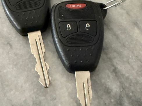 Used 2016 Jeep Wrangler Unlimited Sahara w/ Connectivity Group image 31