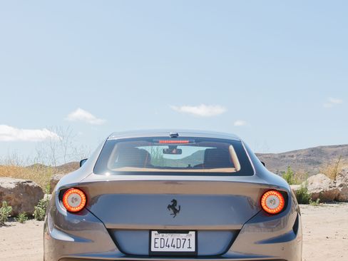 Used 2012 Ferrari FF AWD/4WD image 30