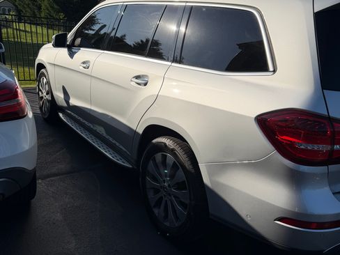 Used 2019 Mercedes-Benz GLS 450 4MATIC image 11