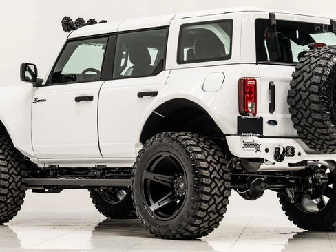 Used 2025 Ford Bronco 4-Door image 4