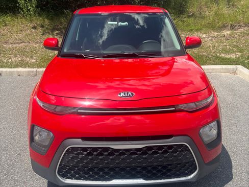 Used 2021 Kia Soul LX FWD image 1