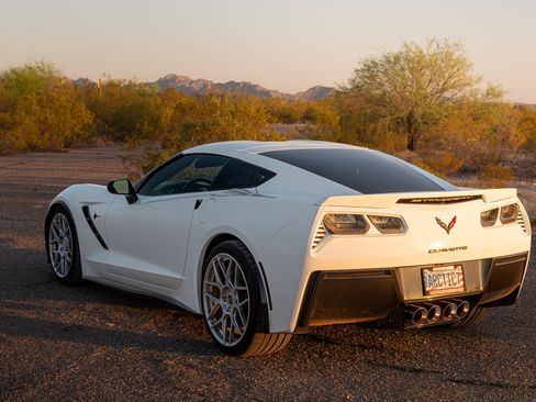 Used 2015 Chevrolet Corvette Stingray Coupe w/ 3LT Preferred Equipment Group image 5