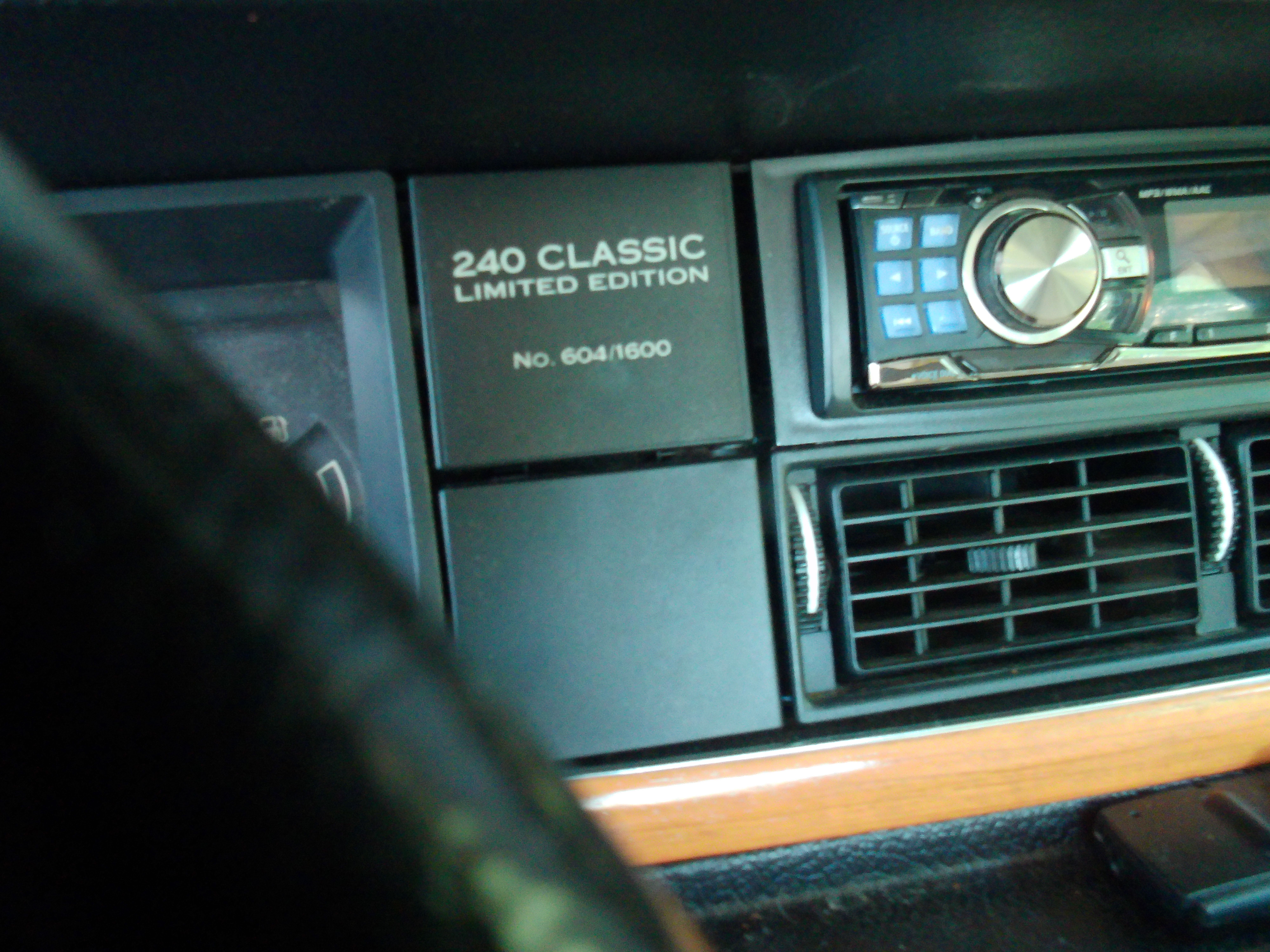 Used 1993 Volvo 240 Sedan RWD image 21