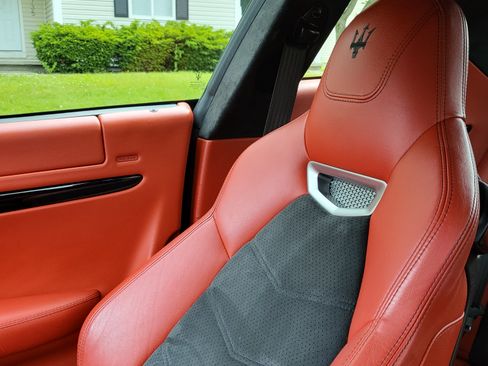 Used 2013 Maserati GranTurismo MC image 4