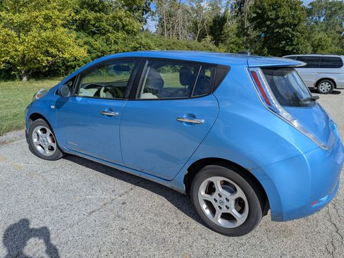 Used 2012 Nissan Leaf SL image 1