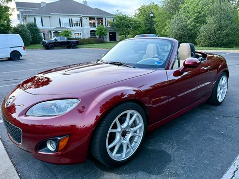 Used 2012 MAZDA MX-5 Miata Grand Touring RWD image 21