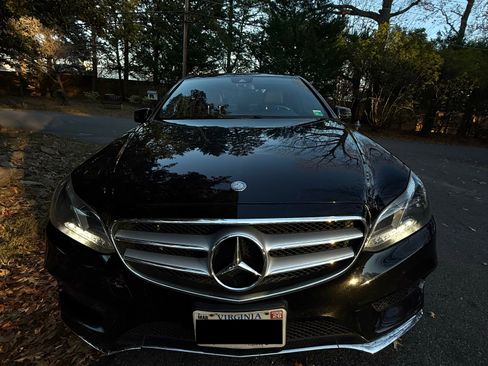 Used 2014 Mercedes-Benz E 350 4MATIC Sedan image 1
