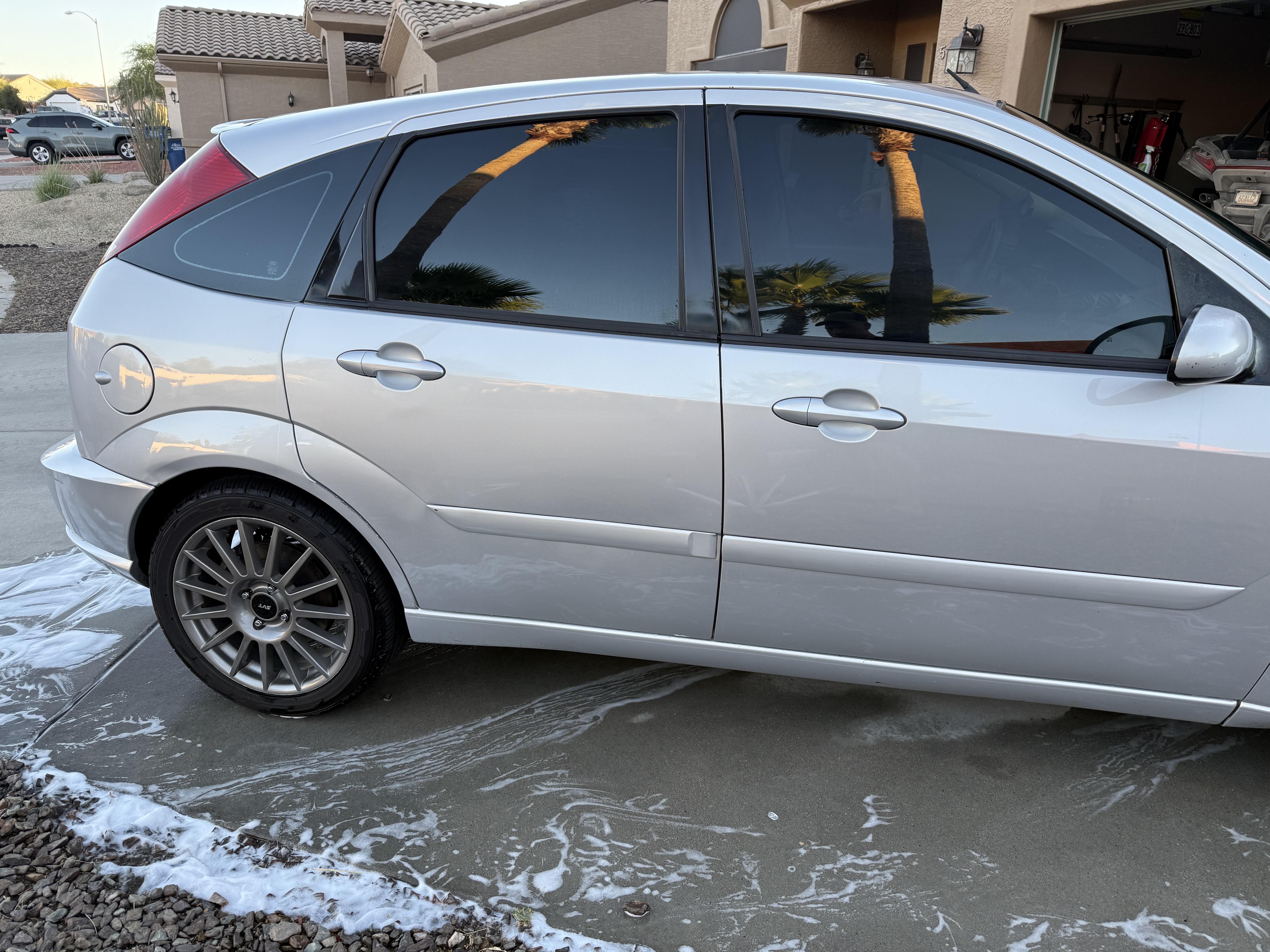 Used 2004 Ford Focus SVT FWD image 4