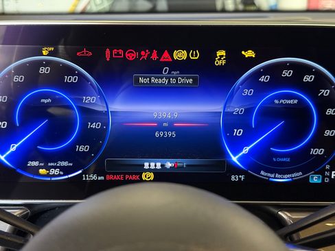 Used 2023 Mercedes-Benz EQS 450+ SUV image 9