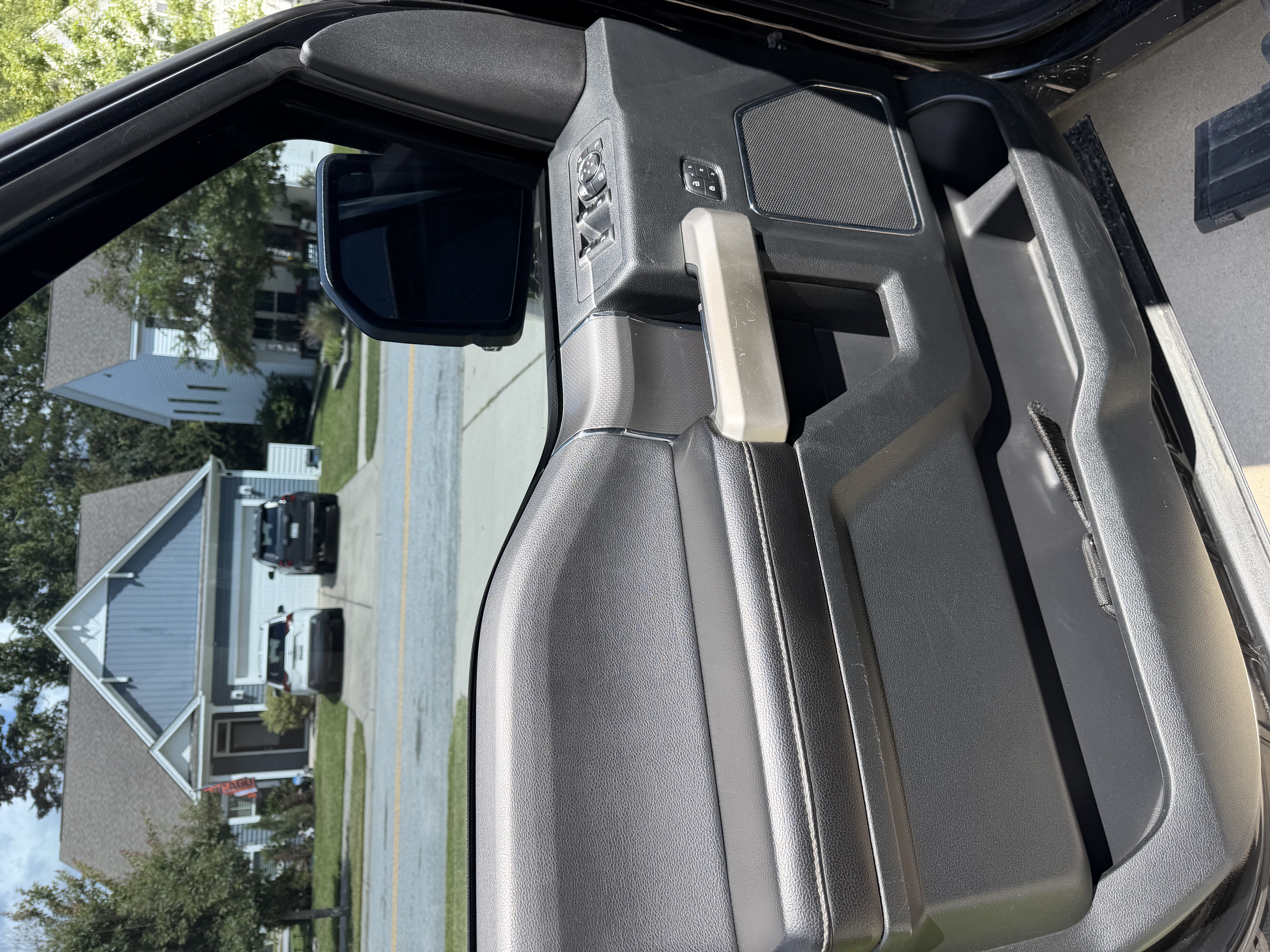 Used 2015 Ford F150 Lariat AWD/4WD image 27