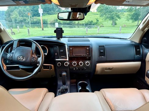 Used 2019 Toyota Sequoia Limited AWD/4WD image 13