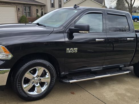 Used 2018 RAM 1500 Big Horn image 1