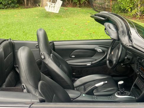 Used 2004 Porsche 911 Carrera 4S image 5