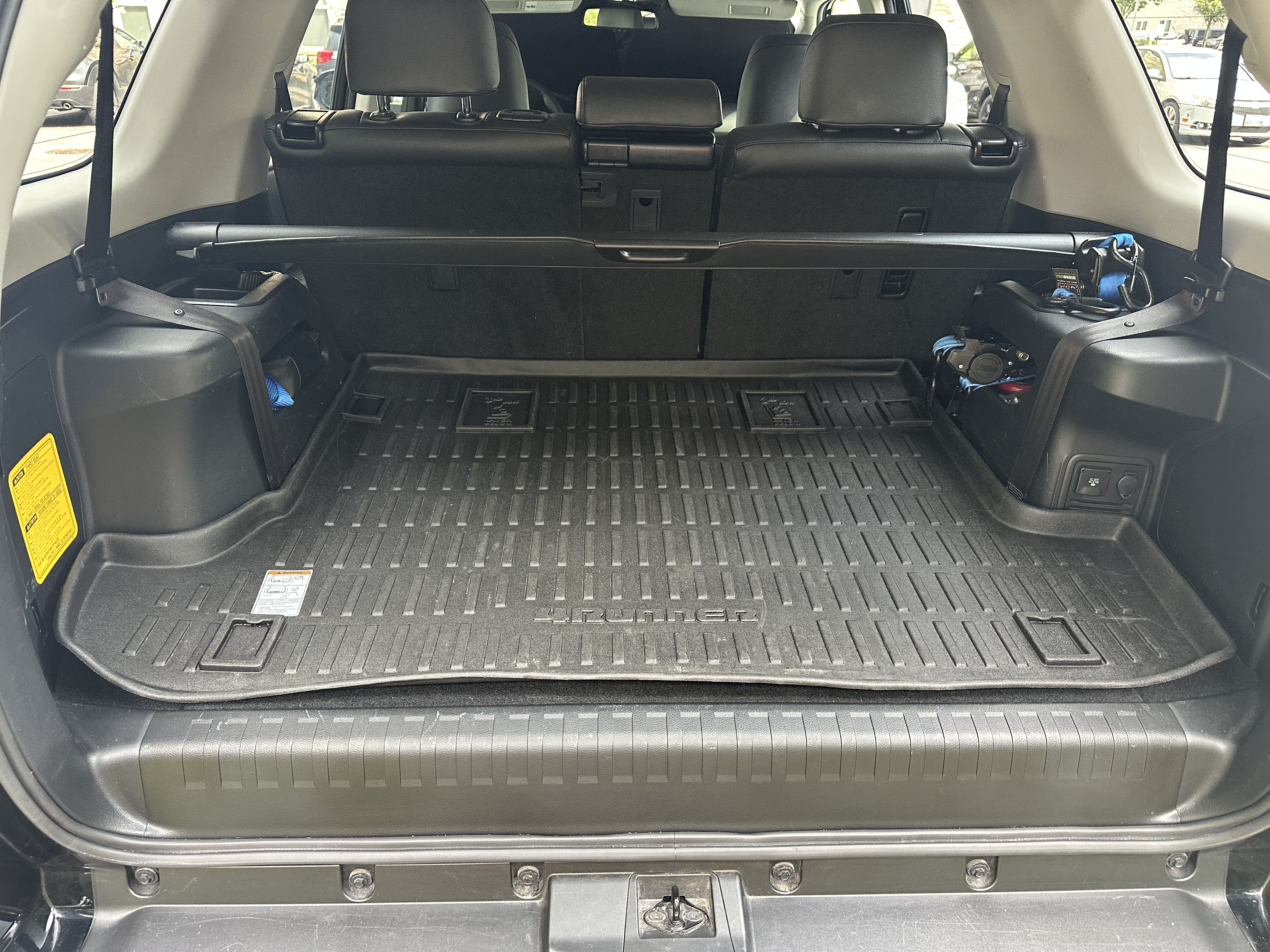 Used 2023 Toyota 4Runner SR5 AWD/4WD image 2