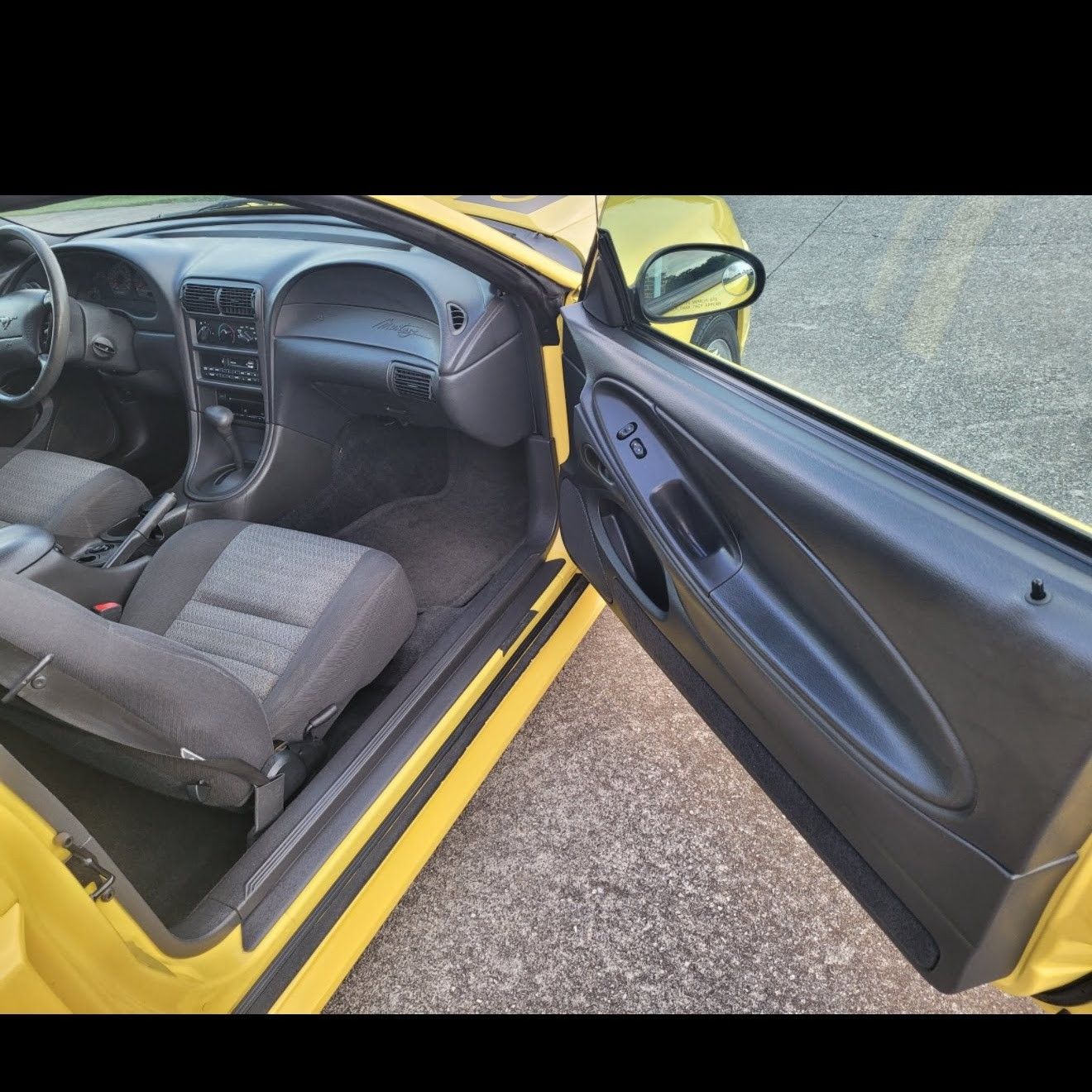 Used 2000 Ford Mustang GT RWD image 27