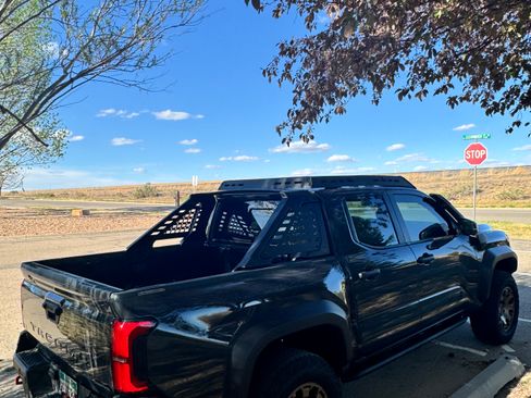 Used 2025 Toyota Tacoma 4x4 Double Cab Hybrid image 17