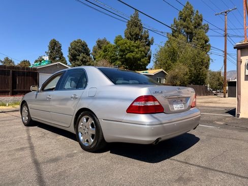 Used 2004 Lexus LS 430 RWD image 5