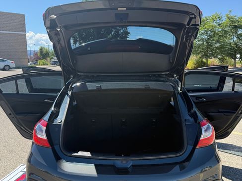 Used 2017 Chevrolet Cruze Premier image 16