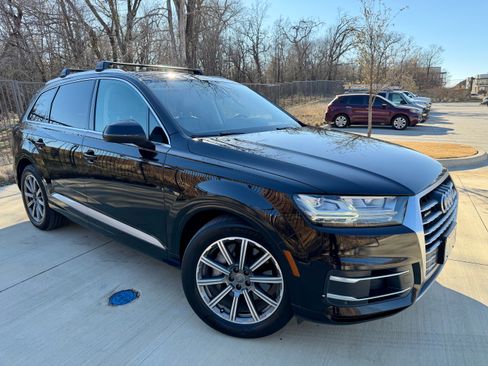 Used 2019 Audi Q7 3.0T Premium Plus w/ Premium Plus Package image 2