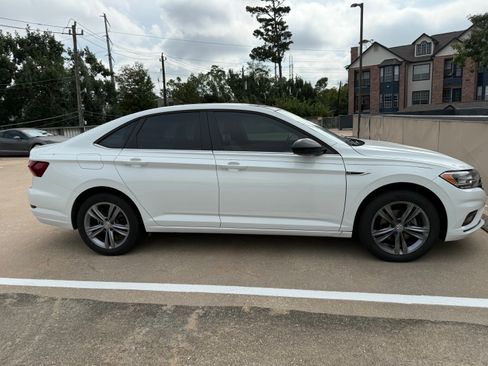 Used 2019 Volkswagen Jetta R-Line FWD image 11
