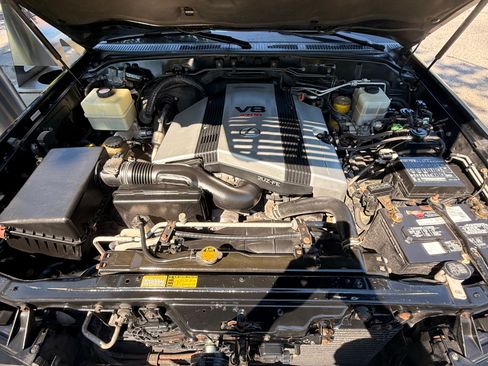Used 2001 Lexus LX 470 4WD image 6