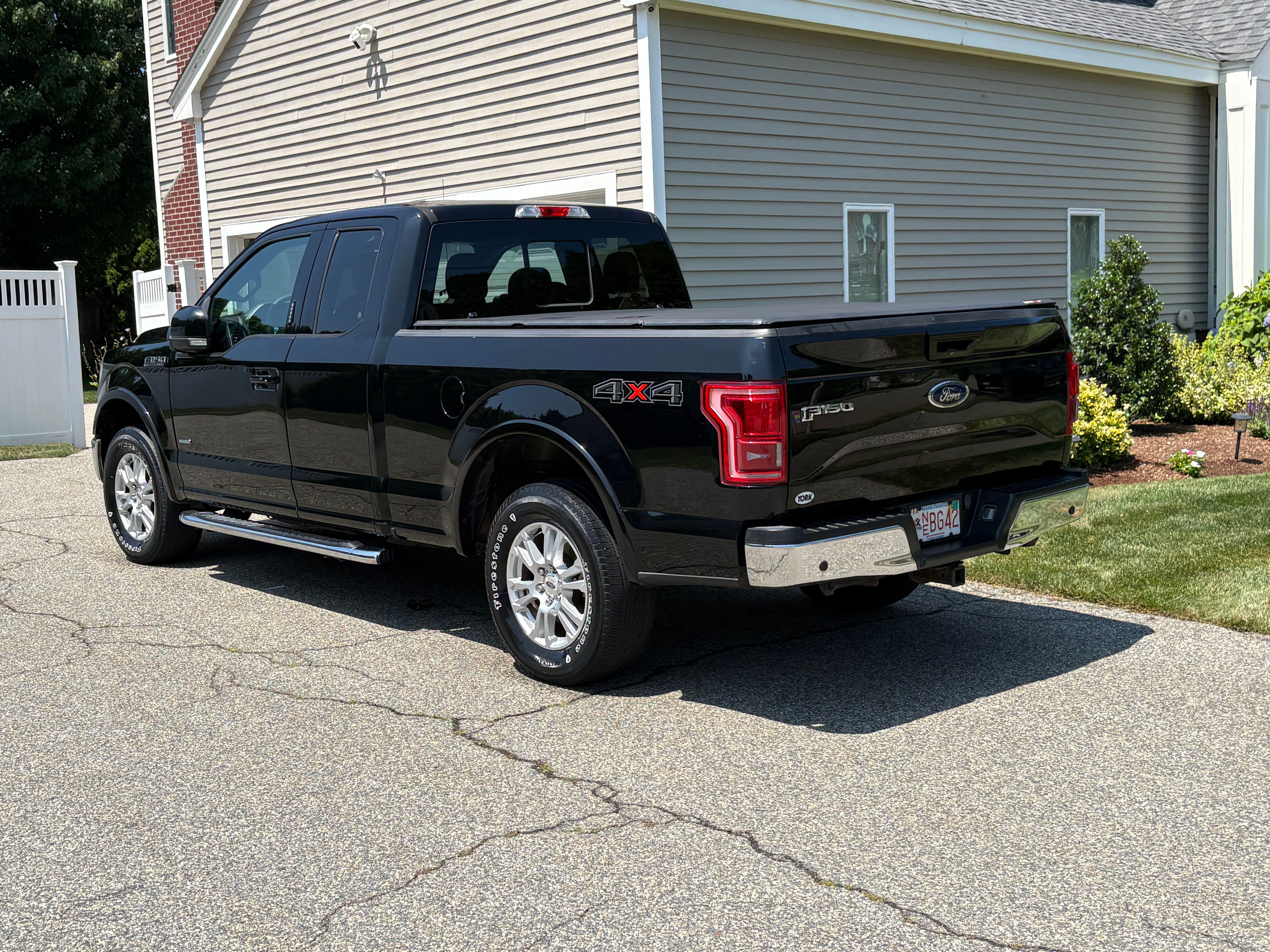 Used 2016 Ford F150 Lariat w/ Equipment Group 501A Mid AWD/4WD image 6