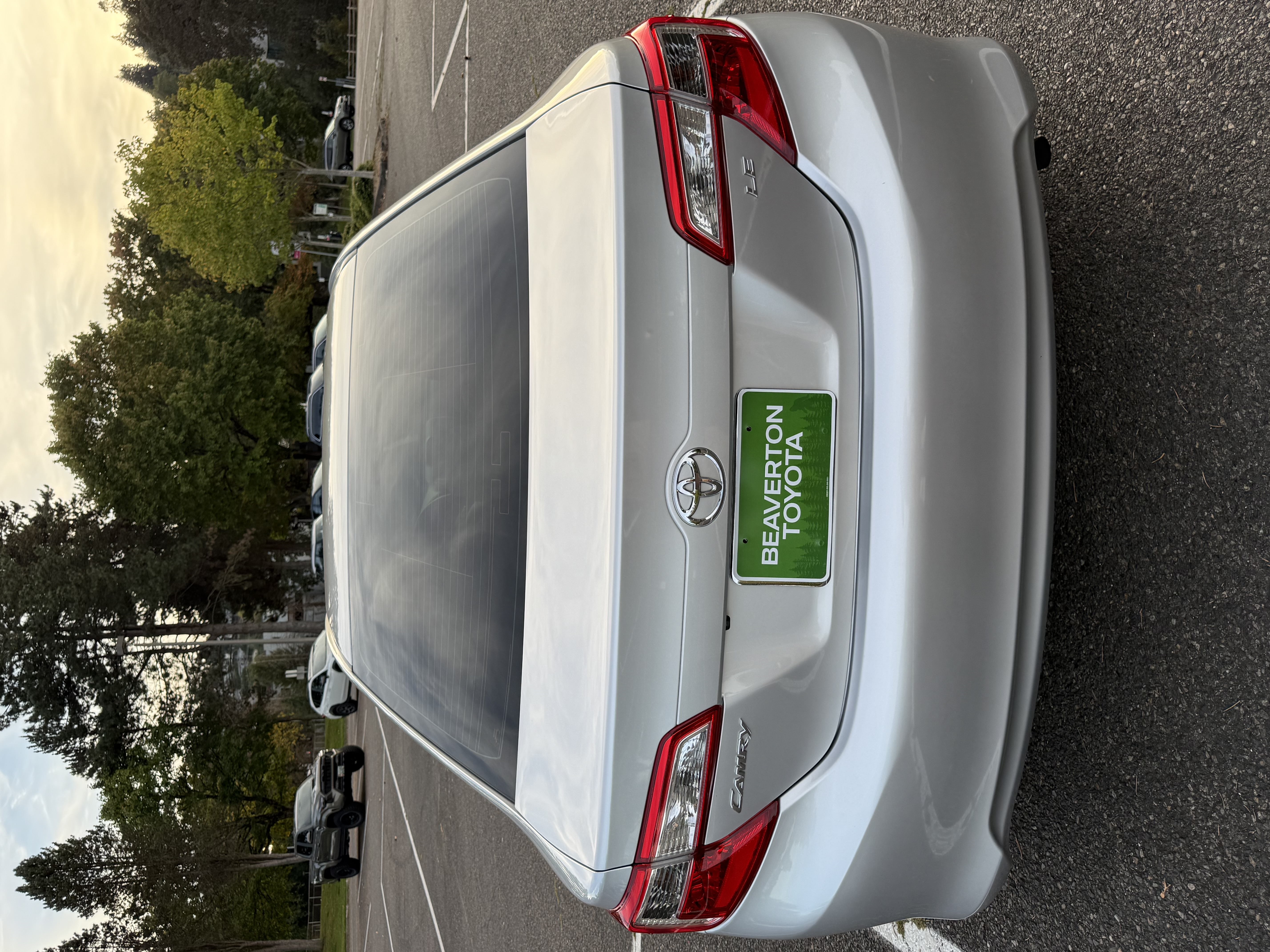 Used 2014 Toyota Camry LE FWD image 6