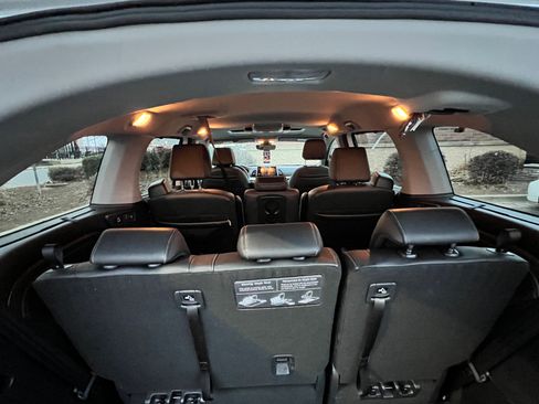 Used 2024 Honda Odyssey Touring image 9