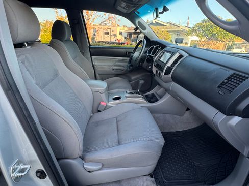 Used 2006 Toyota Tacoma PreRunner image 15