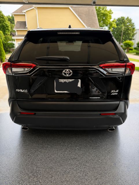 Used 2025 Toyota RAV4 XLE Premium w/ Weather Package AWD/4WD image 15