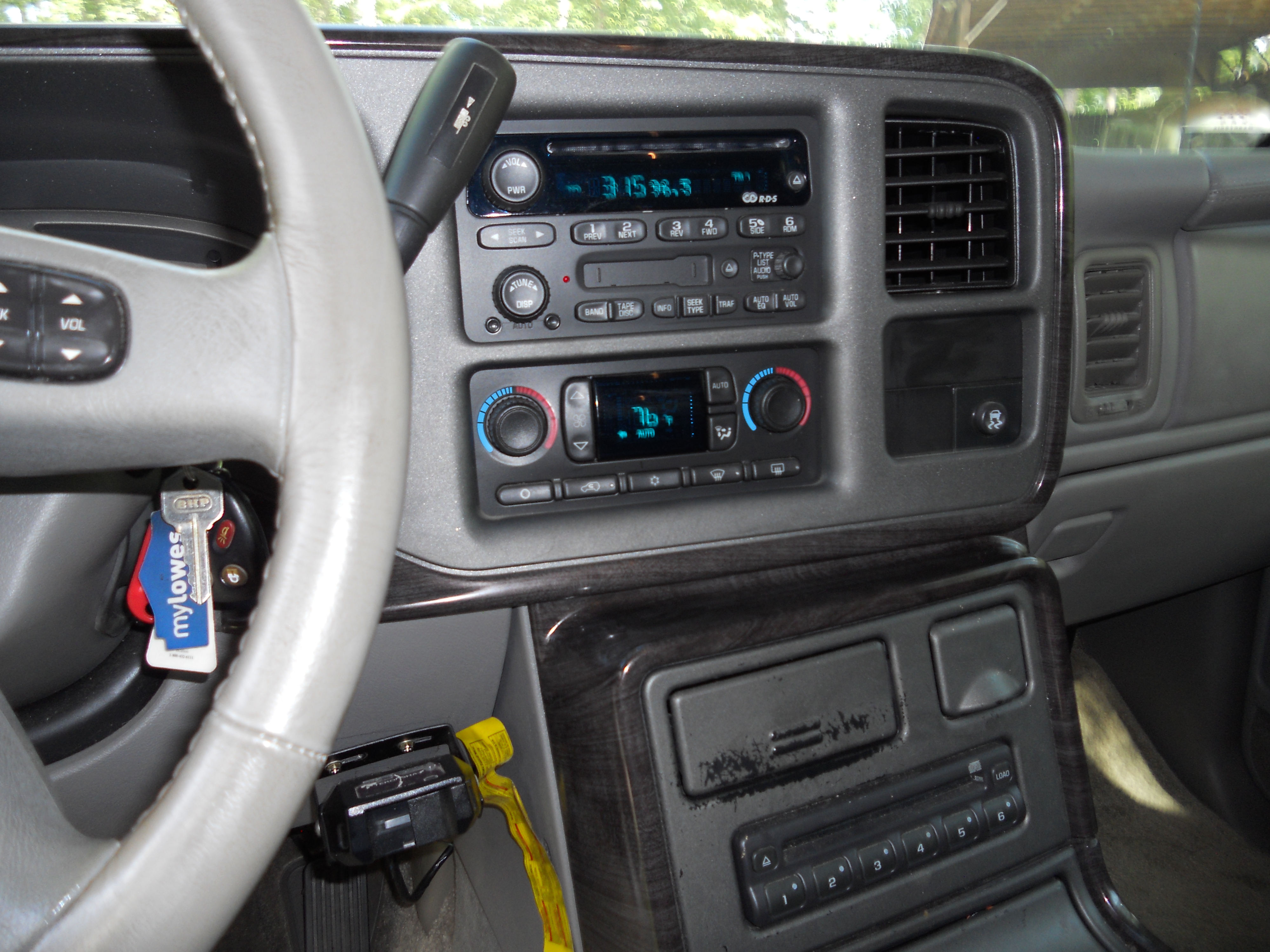 Used 2003 GMC Yukon Denali AWD/4WD image 11