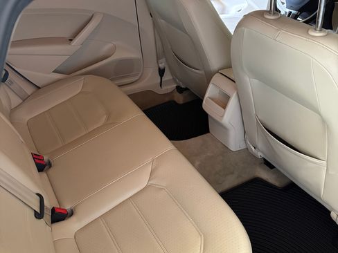 Used 2015 Volkswagen Passat 1.8T Limited Edition image 20