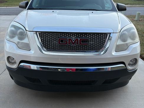 Used 2012 GMC Acadia SLE image 1