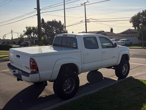 Used 2007 Toyota Tacoma PreRunner w/ TRD Sport Pkg #1 image 2