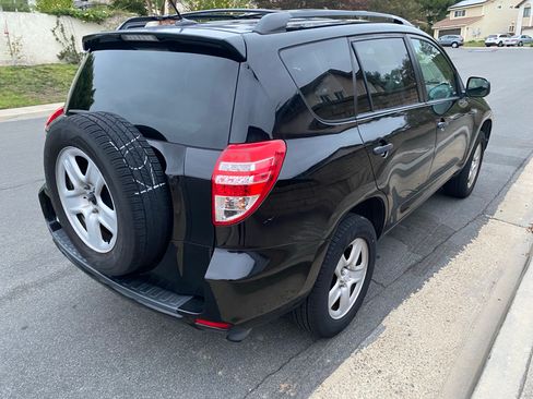 Used 2012 Toyota RAV4 FWD w/ Value Pkg image 5