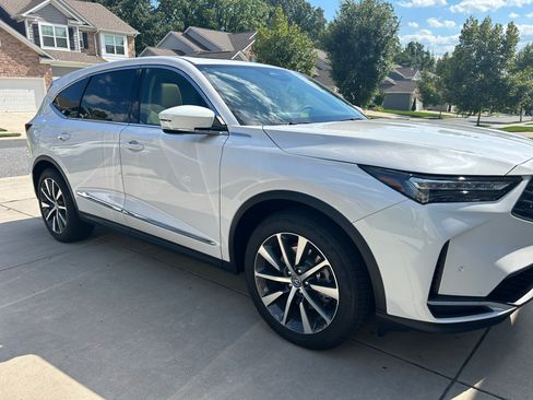 Used 2026 Acura MDX SH-AWD w/ Technology Package image 2