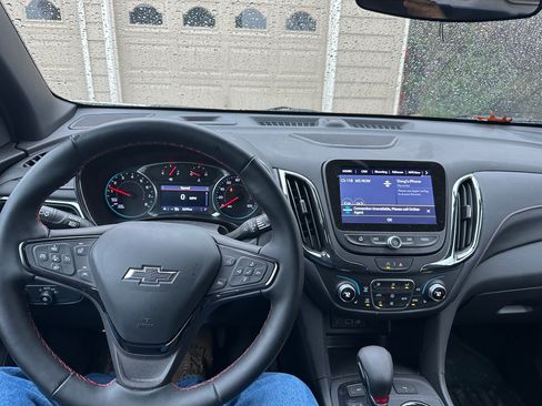 Used 2024 Chevrolet Equinox RS w/ RS Leather Package image 6