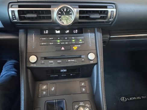 Used 2019 Lexus RC 350 w/ Premium Package RWD image 10
